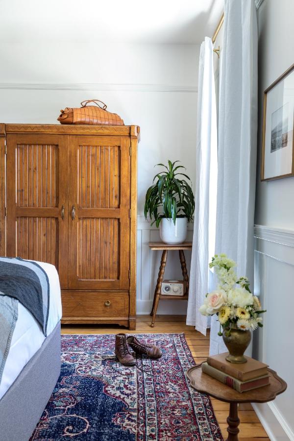 | The Holbrooke Hotel
