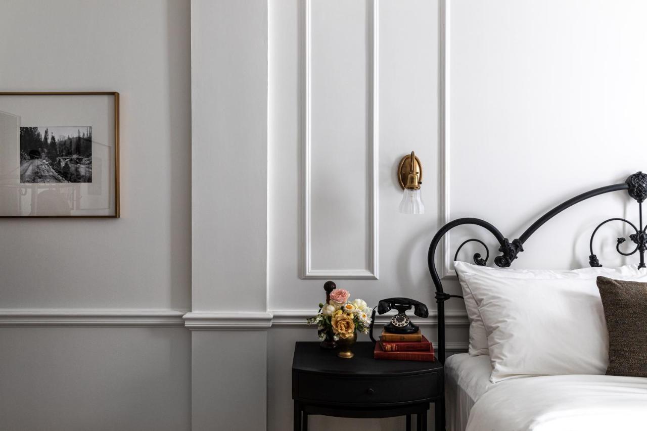 | The Holbrooke Hotel