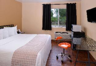 Room #5847104 at Valued Stay Madison