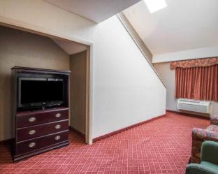 Room #48936426 at Americas Best Value Inn Torrington CT