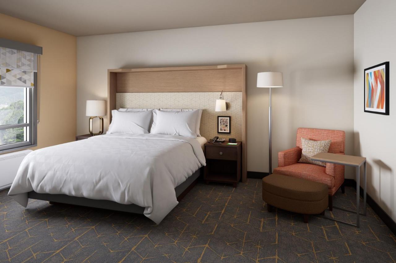 Standard Room at Holiday Inn Richland on the River by IHG