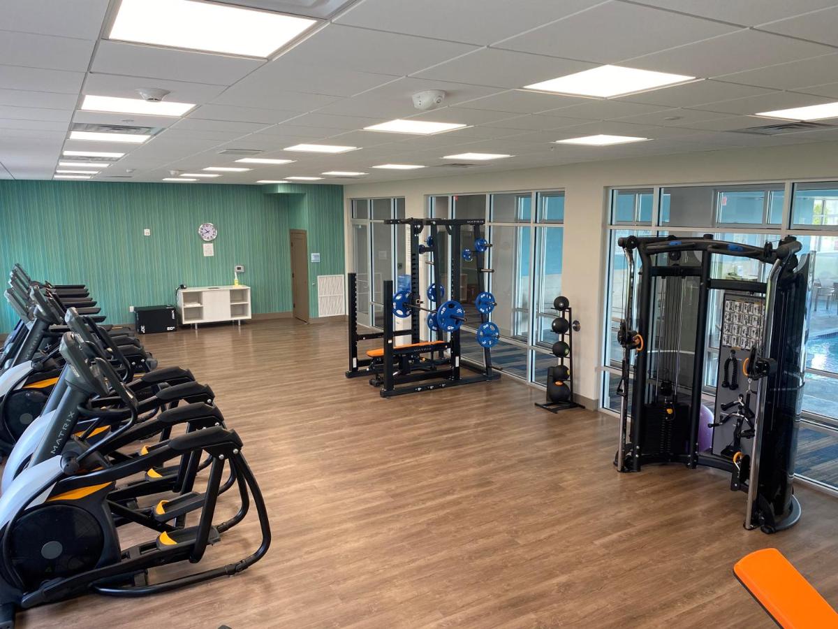 | Holiday Inn Express & Suites - Madison West - Middleton, an IHG Hotel