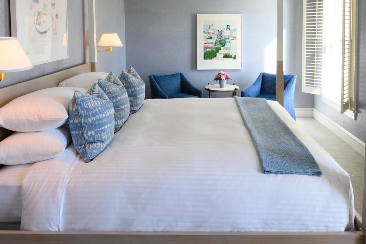 | Inns of Aurora