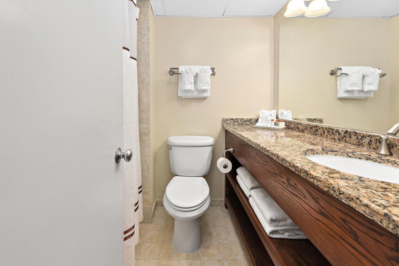 | Brighton Suites Hotel