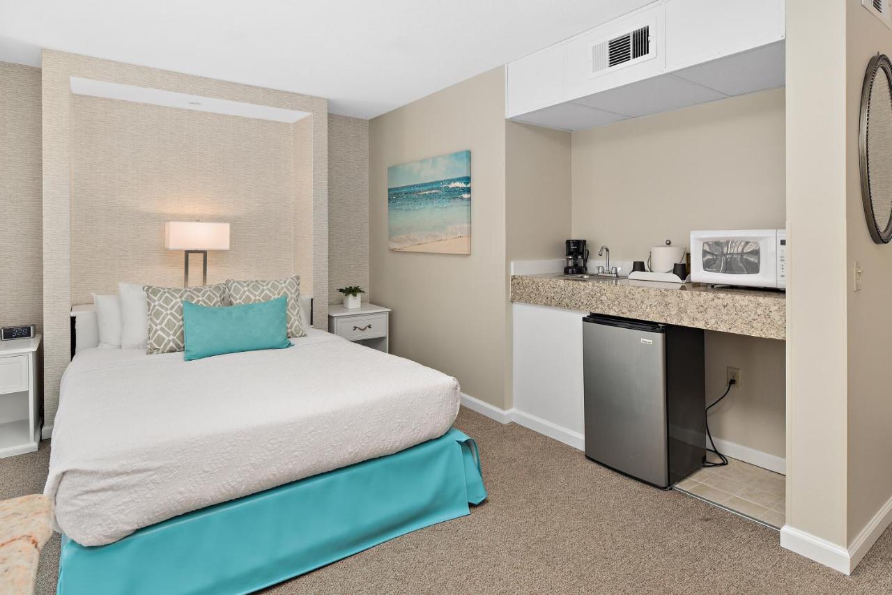 | Brighton Suites Hotel