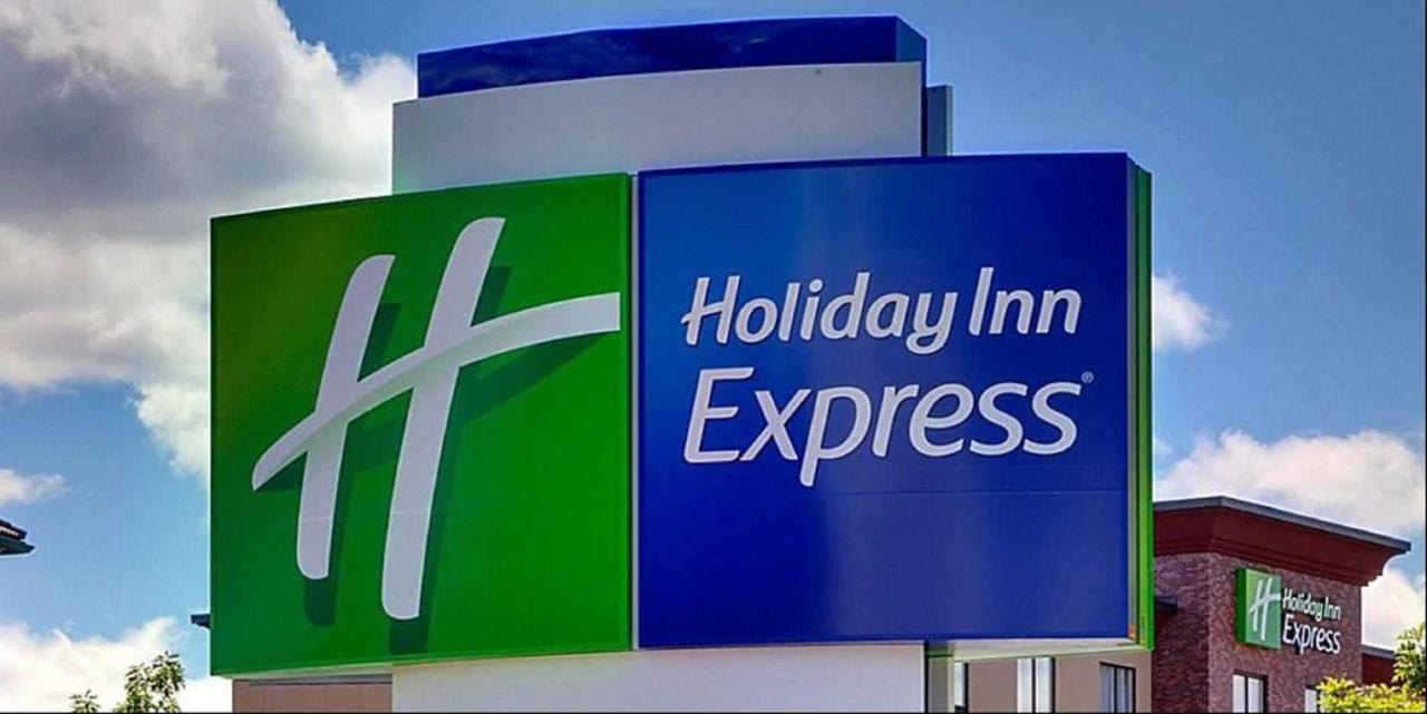 | Holiday Inn Express & Suites - Bardstown, an IHG Hotel