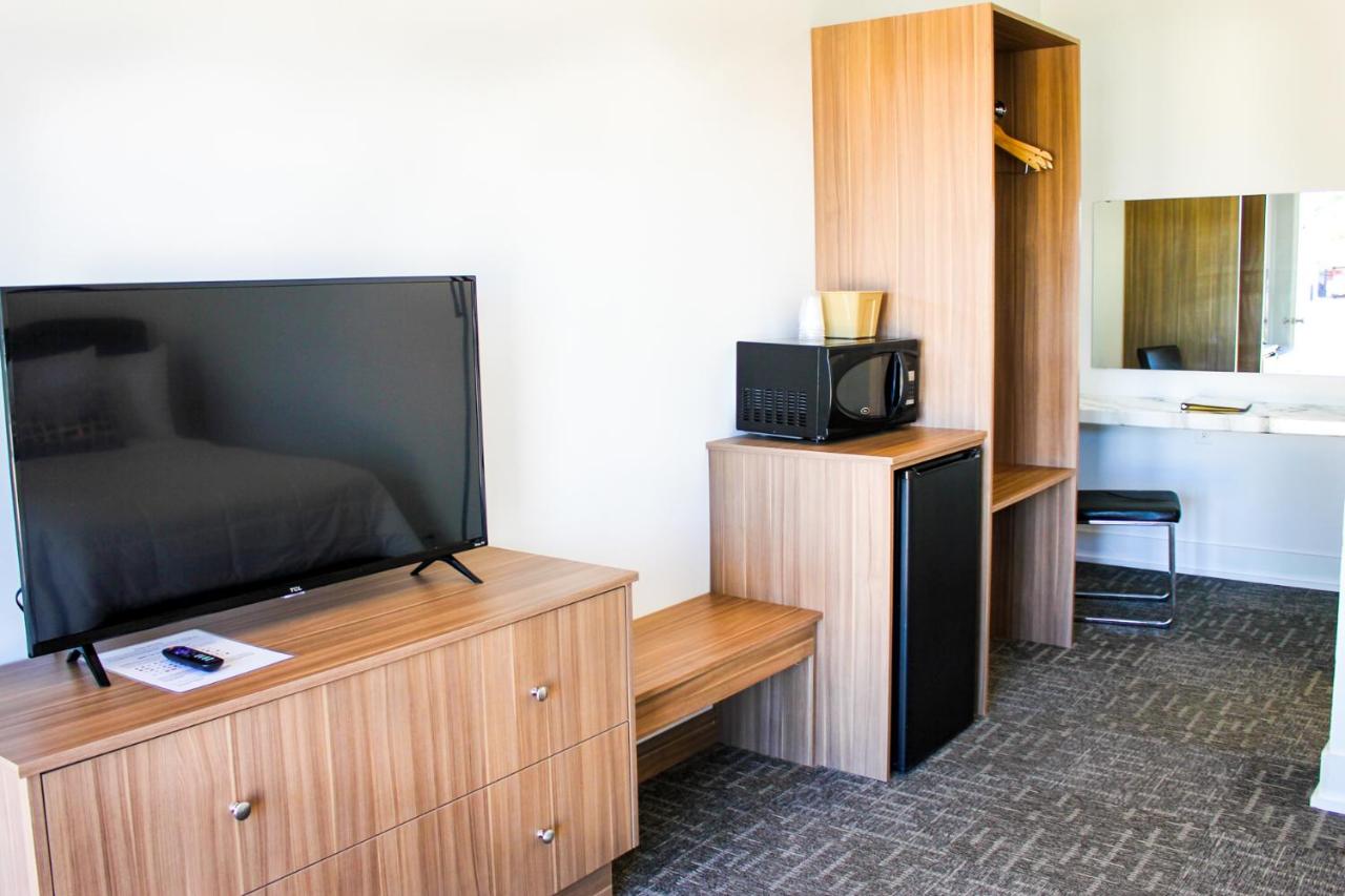  | Blue Sage Inn & Suites