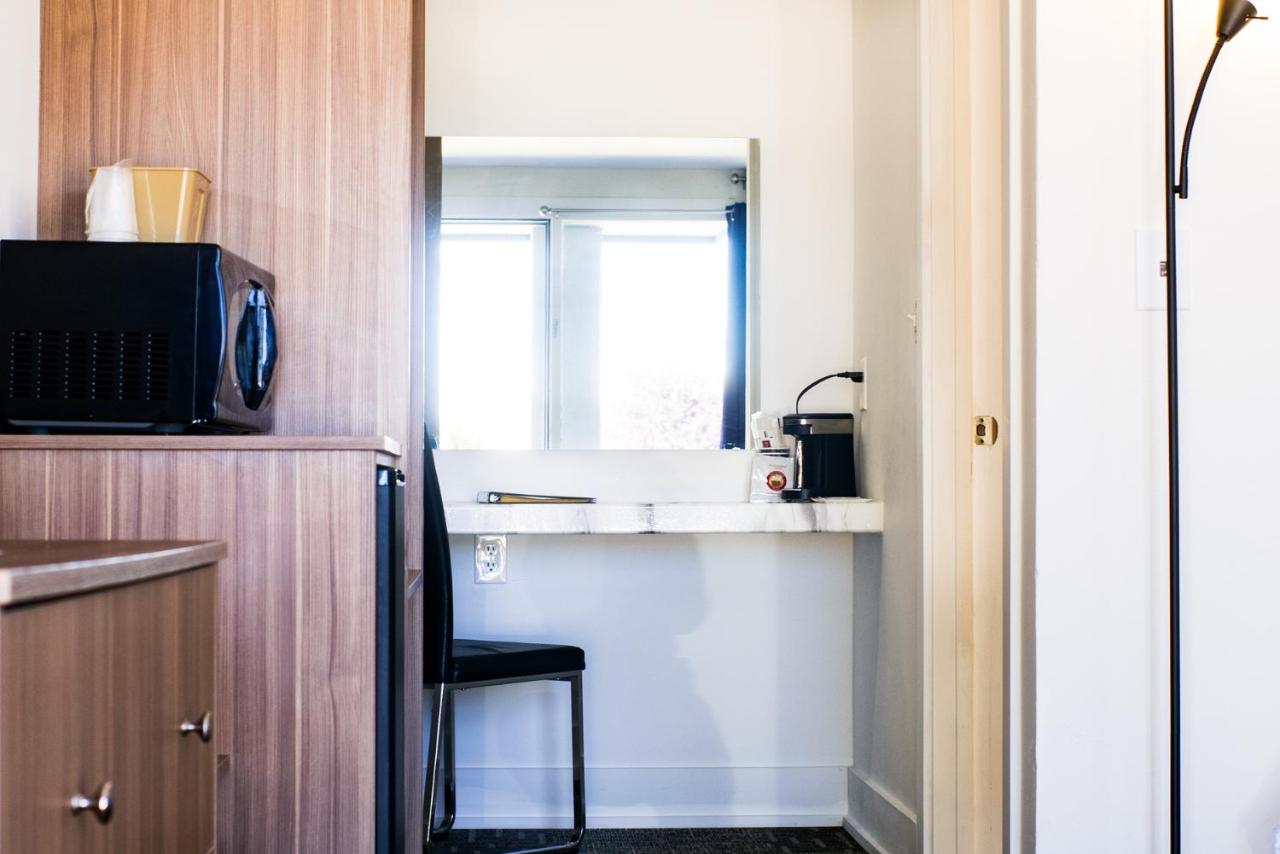  | Blue Sage Inn & Suites