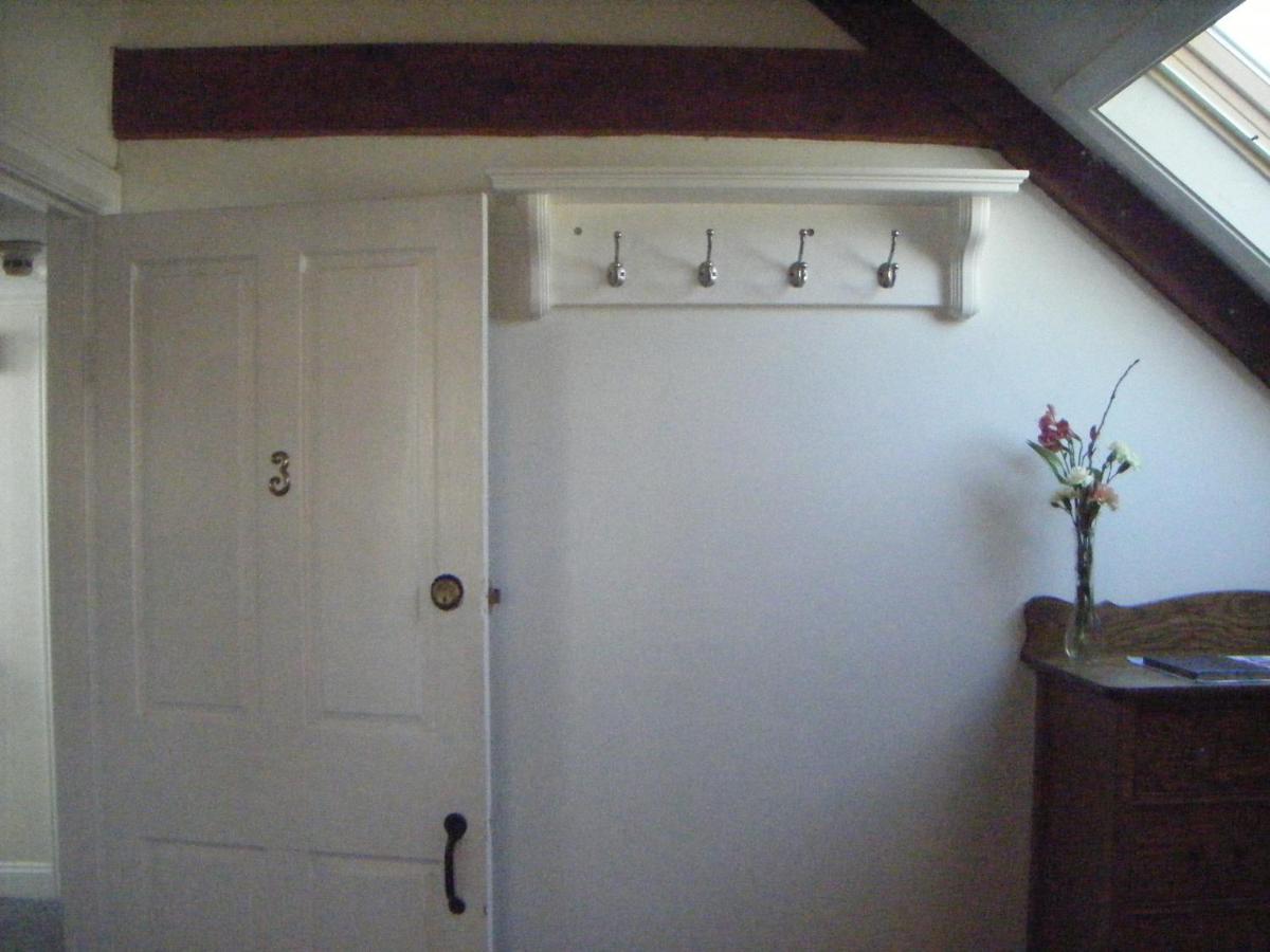 | Moffett House Inn