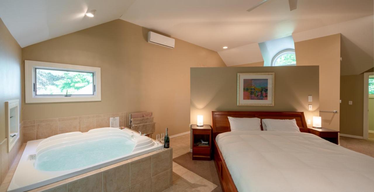  | Pigeon Creek Inn - Adults Only
