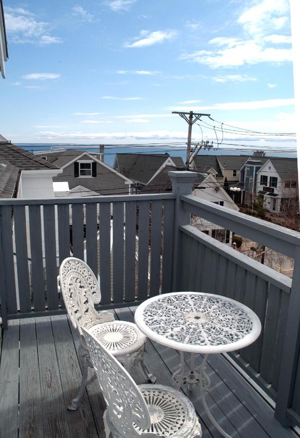 | Brasswood Inn