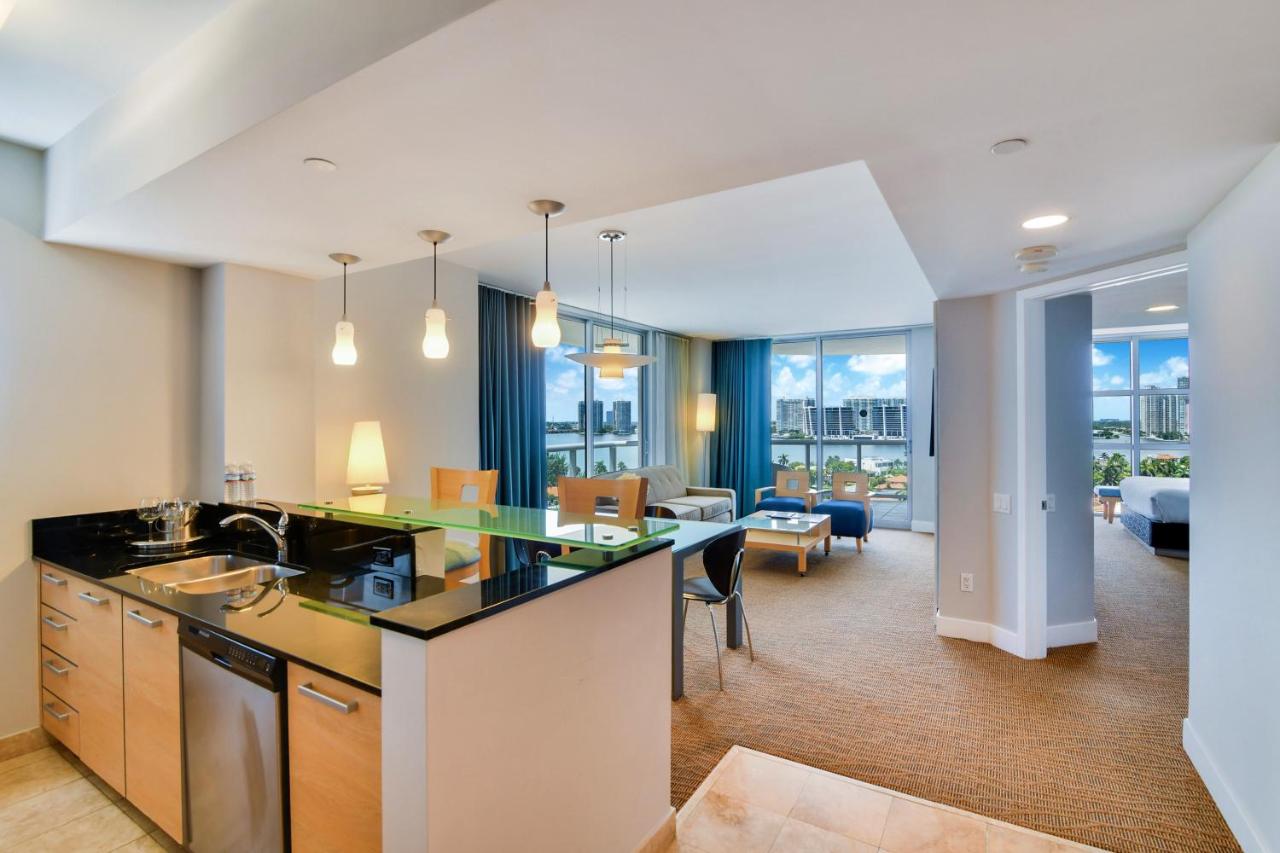 Deluxe One-Bedroom Bayfront Suite at Marenas Beach Resort