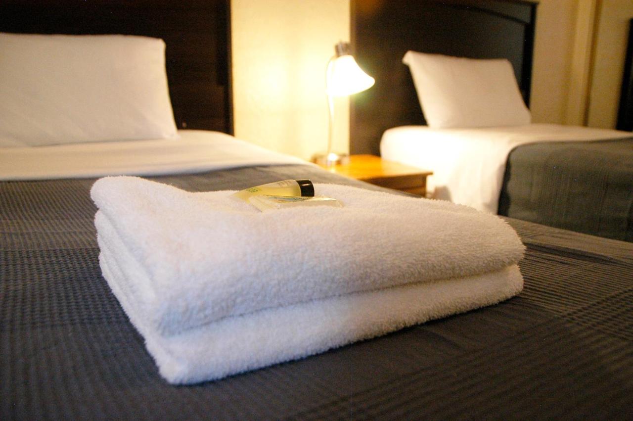 Twin Room with Shared Bathroom at Little Tokyo Hotel