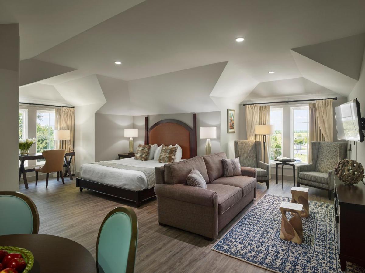 | The Inn at Chesapeake Bay Beach Club