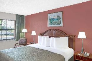Room #34981217 at Howard Johnson by Wyndham Ft. Myers FL