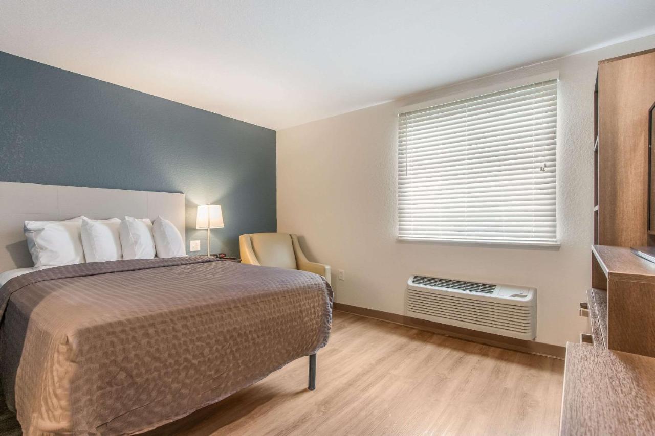 Standard Queen Room - Non-Smoking at WoodSpring Suites Doral Miami Airport
