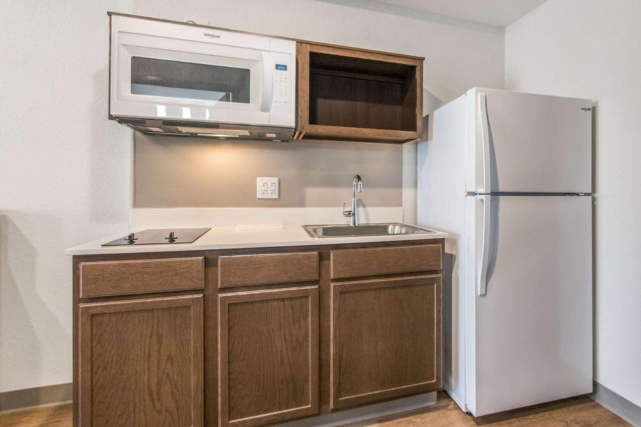 Standard Queen Room - Non-Smoking at WoodSpring Suites Doral Miami Airport
