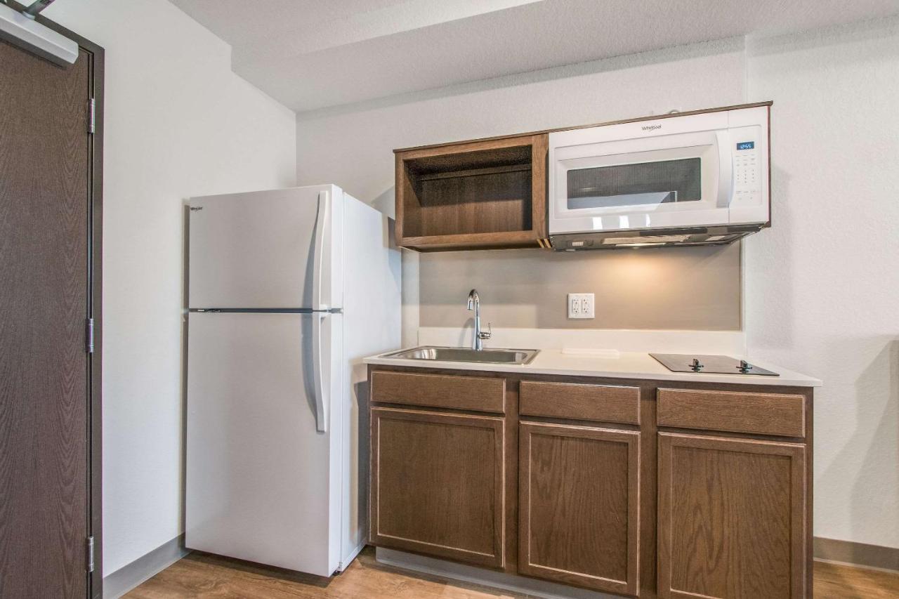 Standard Queen Room with Sofa Bed - Non-Smoking at WoodSpring Suites Doral Miami Airport