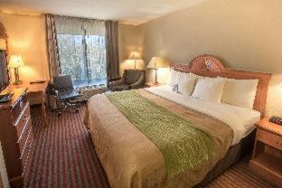 Room #32875410 at Clarion Pointe Racine - Mount Pleasant