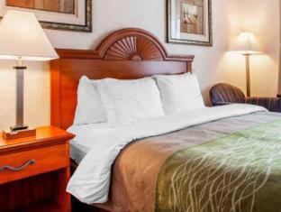Room #32875410 at Clarion Pointe Racine - Mount Pleasant