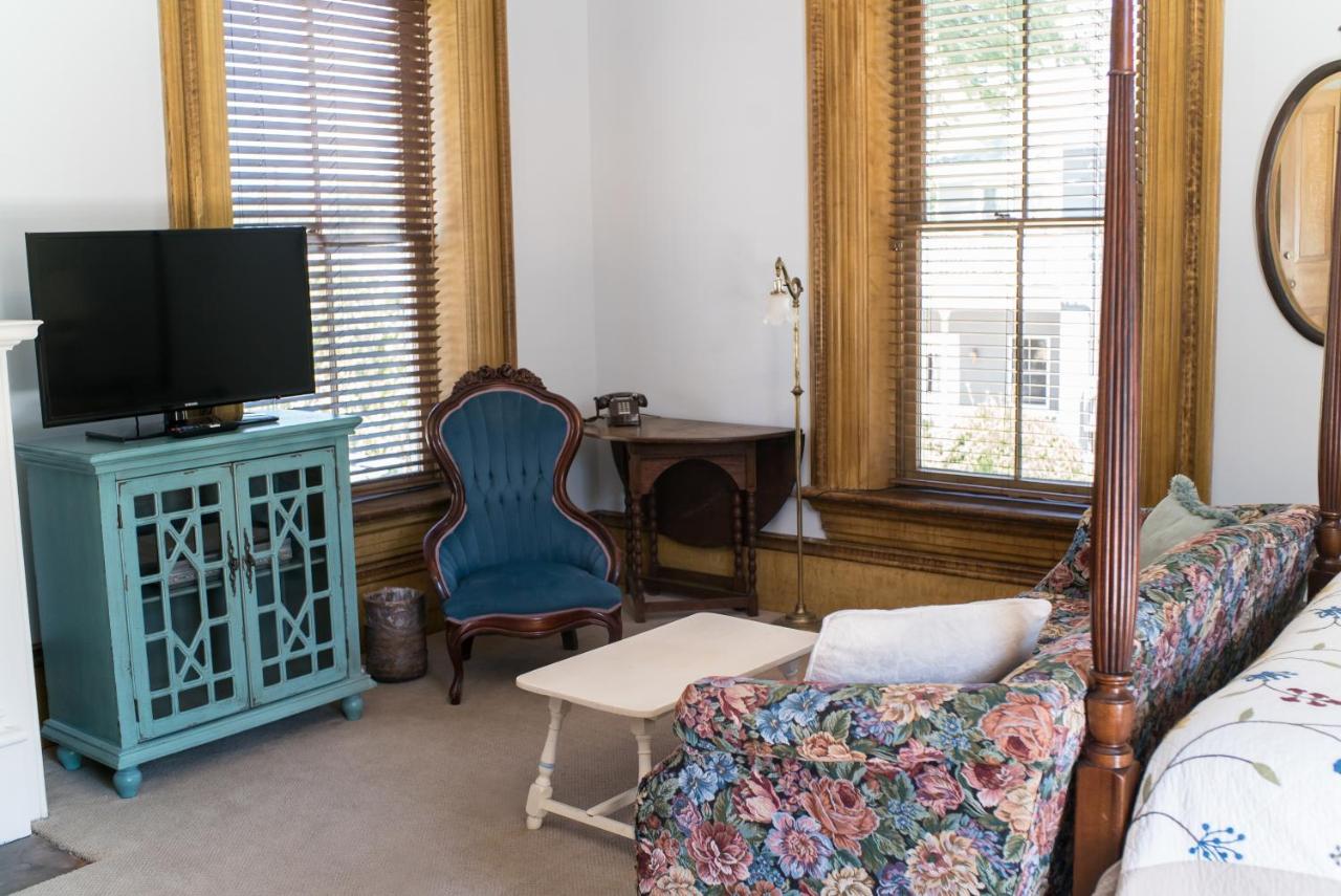 | The Mulberry Inn -An Historic Bed and Breakfast