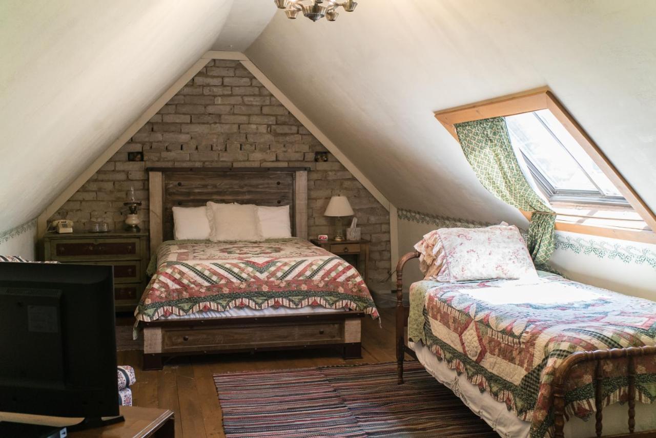 | The Mulberry Inn -An Historic Bed and Breakfast
