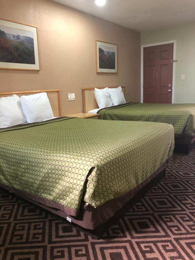 | Budget Inn - Laytonville