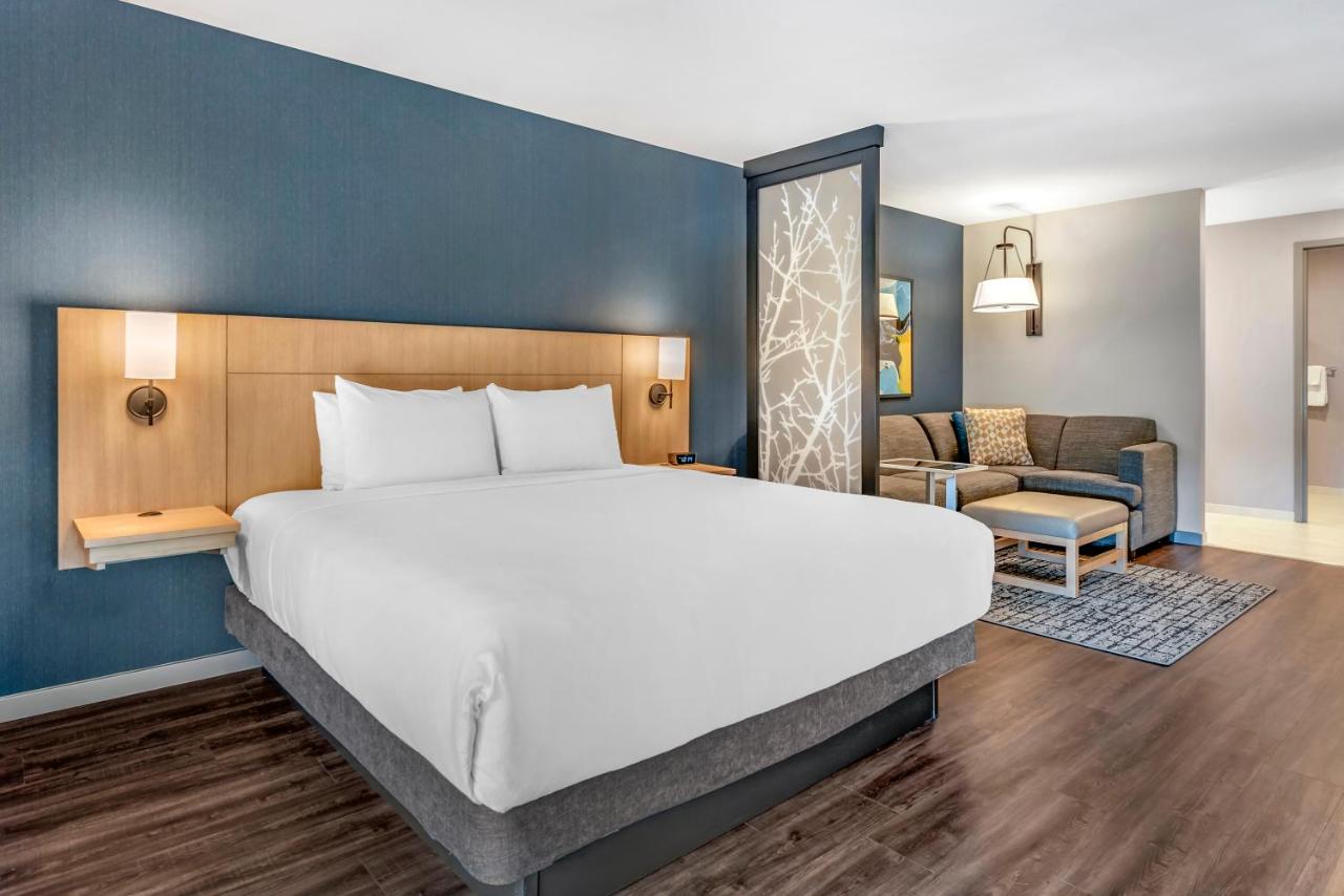King Studio with Sofa Bed at Hyatt Place Indianapolis Carmel