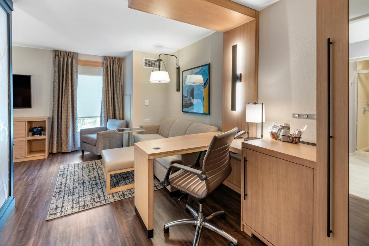 King Suite at Hyatt Place Indianapolis Carmel