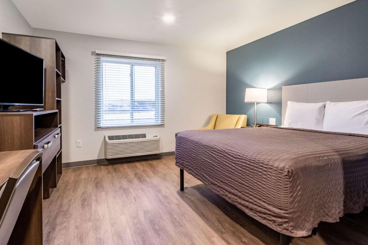 Standard Queen Room - Non-Smoking at WoodSpring Suites Indianapolis Airport South