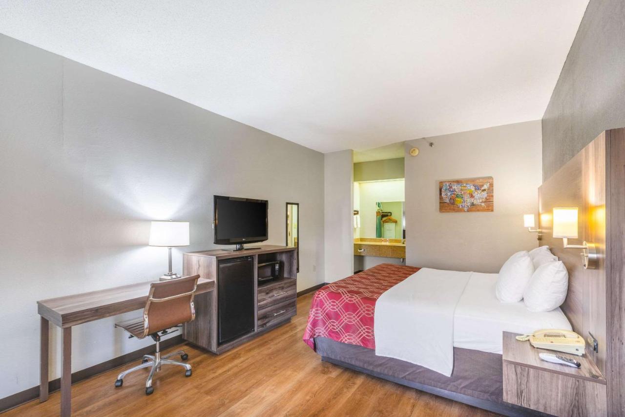  | Royal Palms Inn