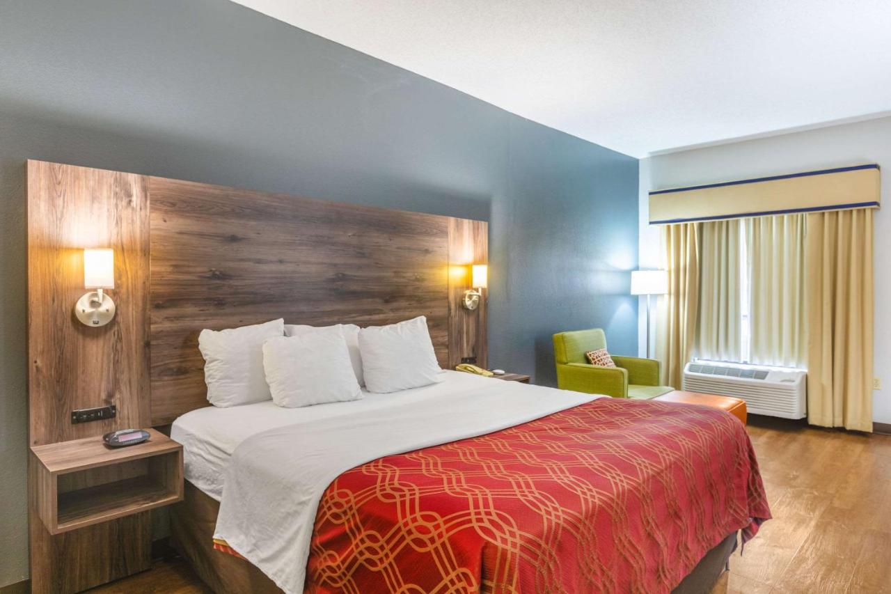  | Royal Palms Inn