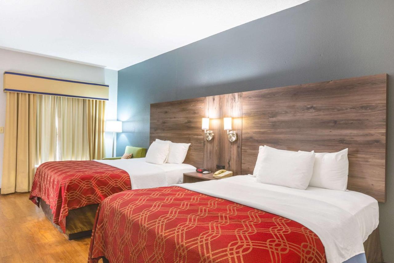  | Royal Palms Inn
