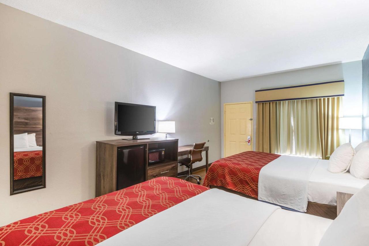  | Royal Palms Inn