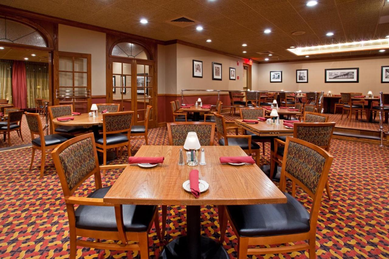 | Holiday Inn Youngstown-South - Boardman, an IHG Hotel