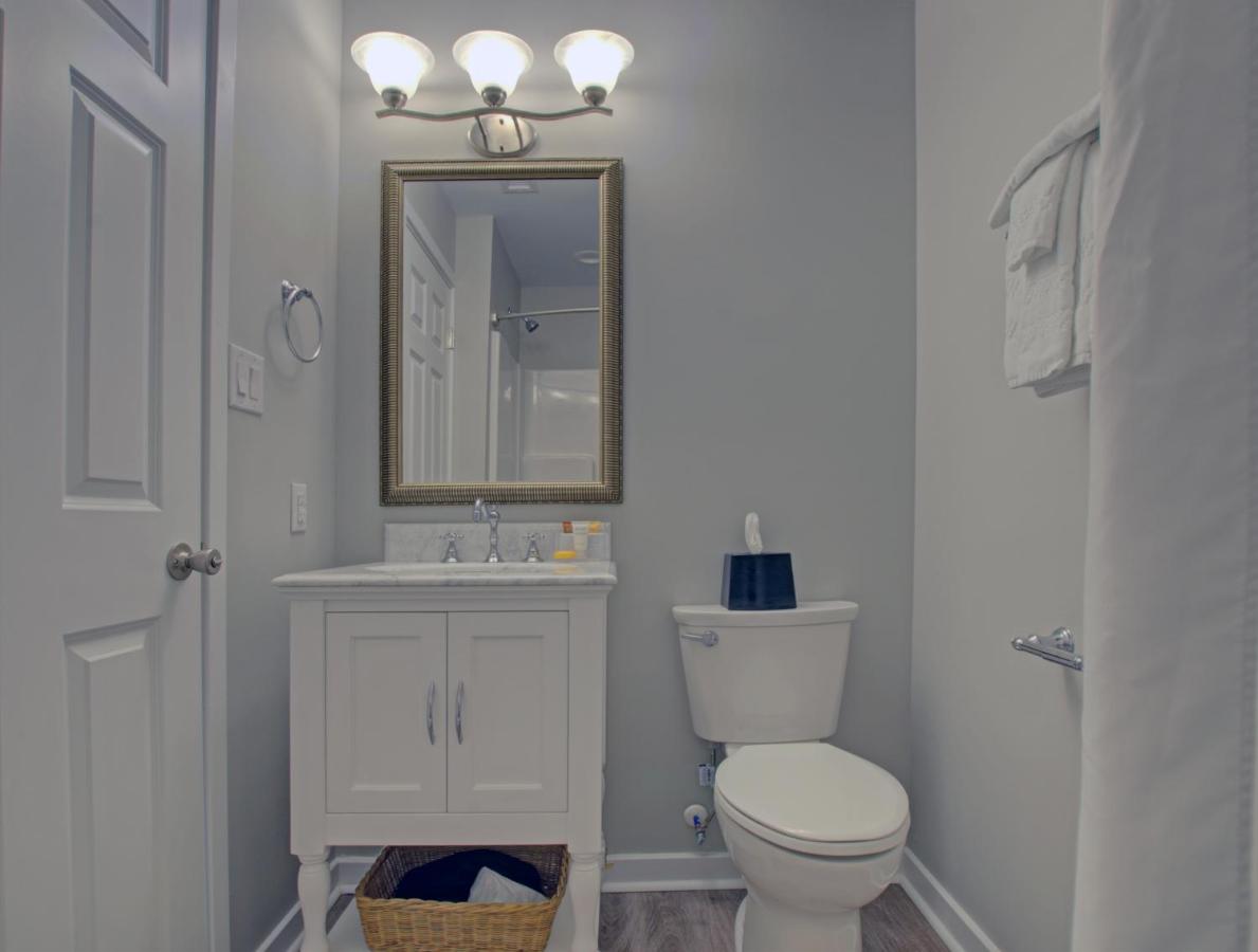 One-Bedroom King Suite - Non-Smoking at Atlantic Beach Resort