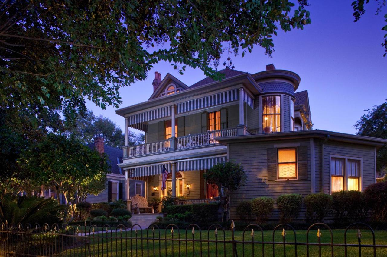  | Devereaux Shields House