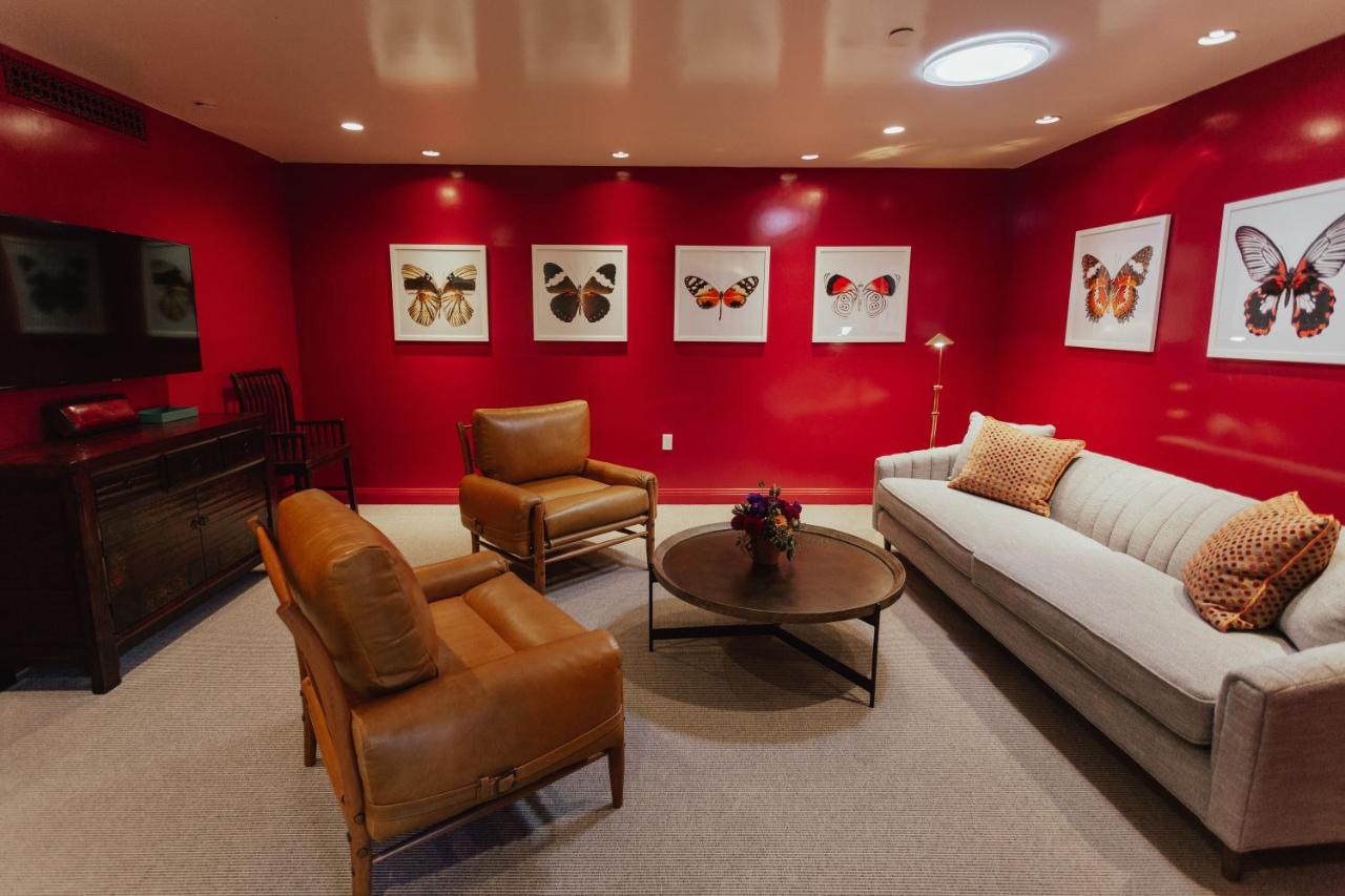 Superior King Room at The Winston Solvang