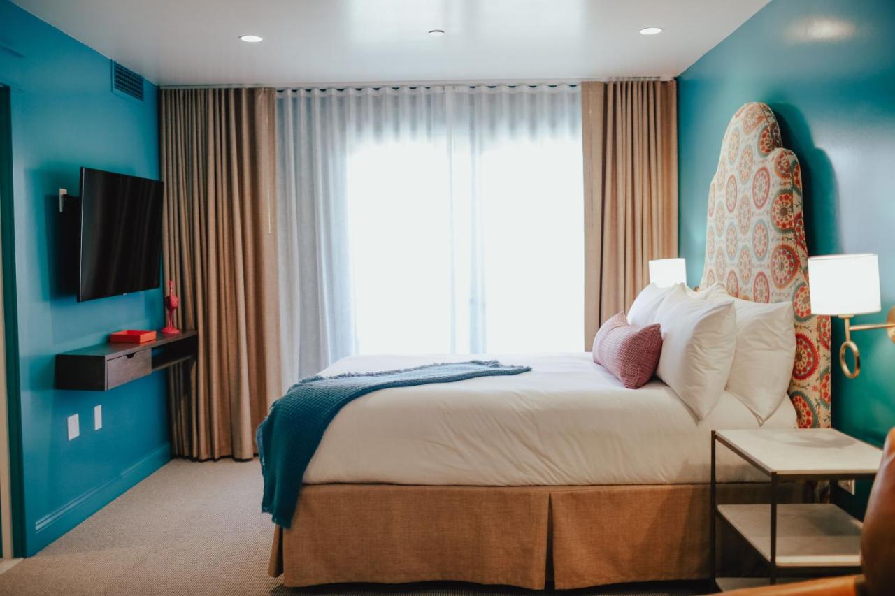 Deluxe Queen Suite at The Winston Solvang