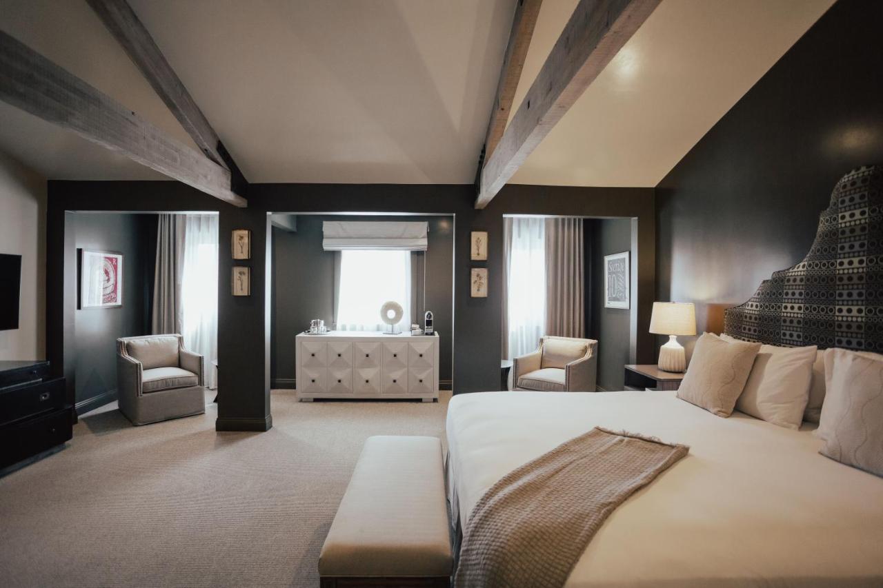 Deluxe King Room at The Winston Solvang