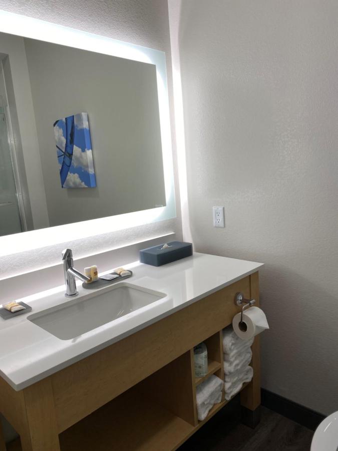 | La Quinta Inn & Suites by Wyndham Wisconsin Dells