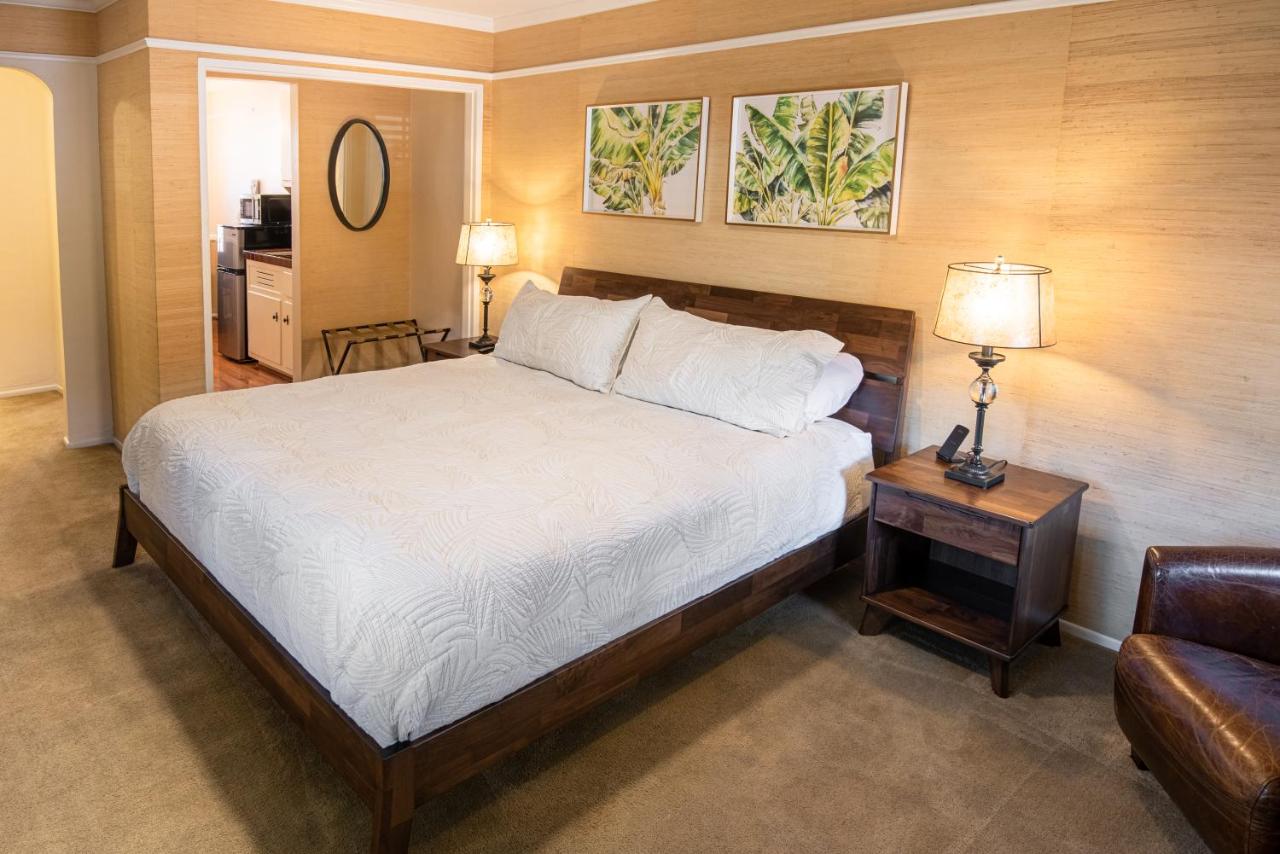 King Studio - One at Harbor House Inn