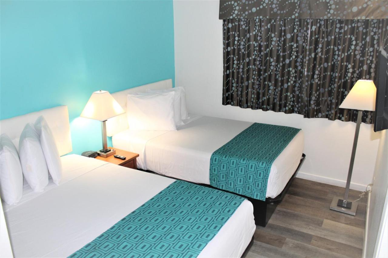 | Howard Johnson by Wyndham, Chula Vista/San Diego Hotel & Suites
