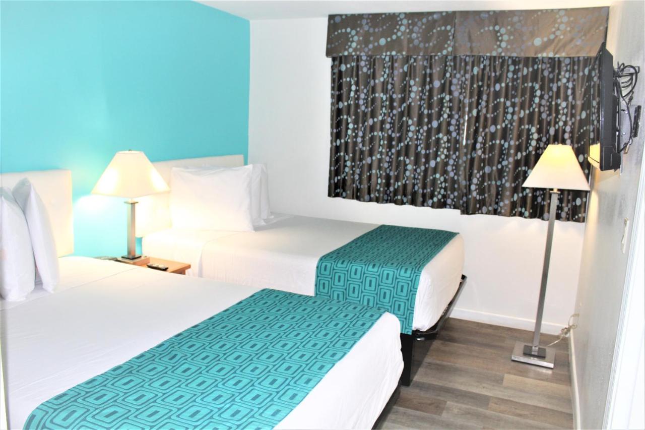 | Howard Johnson by Wyndham, Chula Vista/San Diego Hotel & Suites