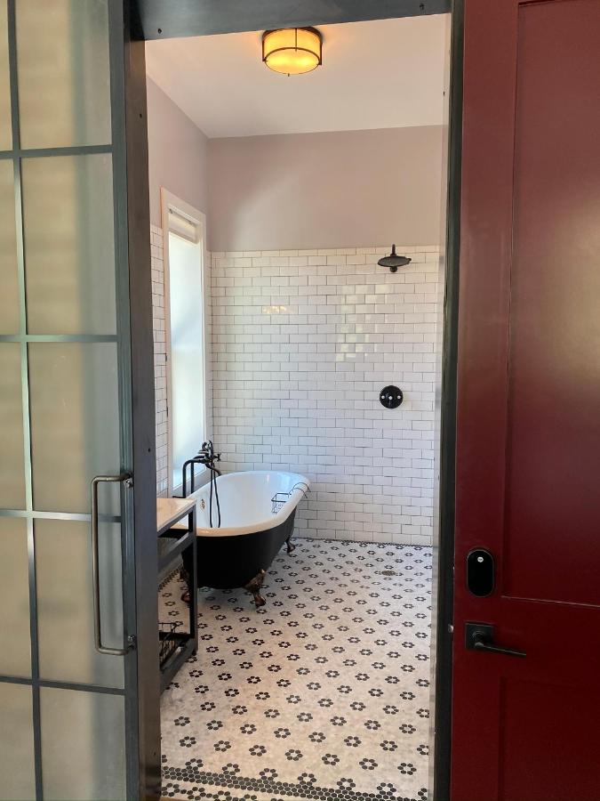 | Imogene Hotel