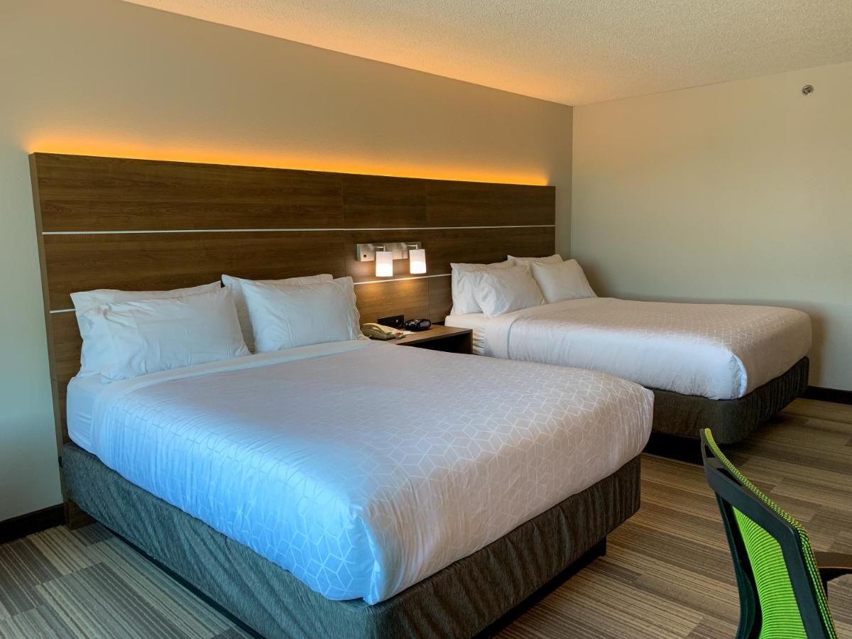 Standard Double or Twin Room at Holiday Inn Express & Suites Lexington Dtwn Area-Keenland by IHG