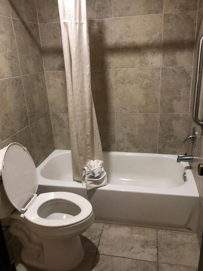  | Executive Inn Woodward