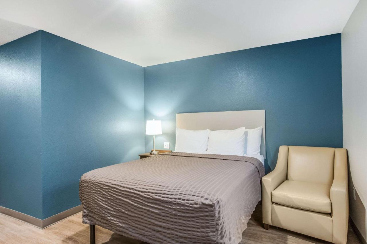 Queen Room - Accessible/Non-Smoking at WoodSpring Suites Atlanta McDonough