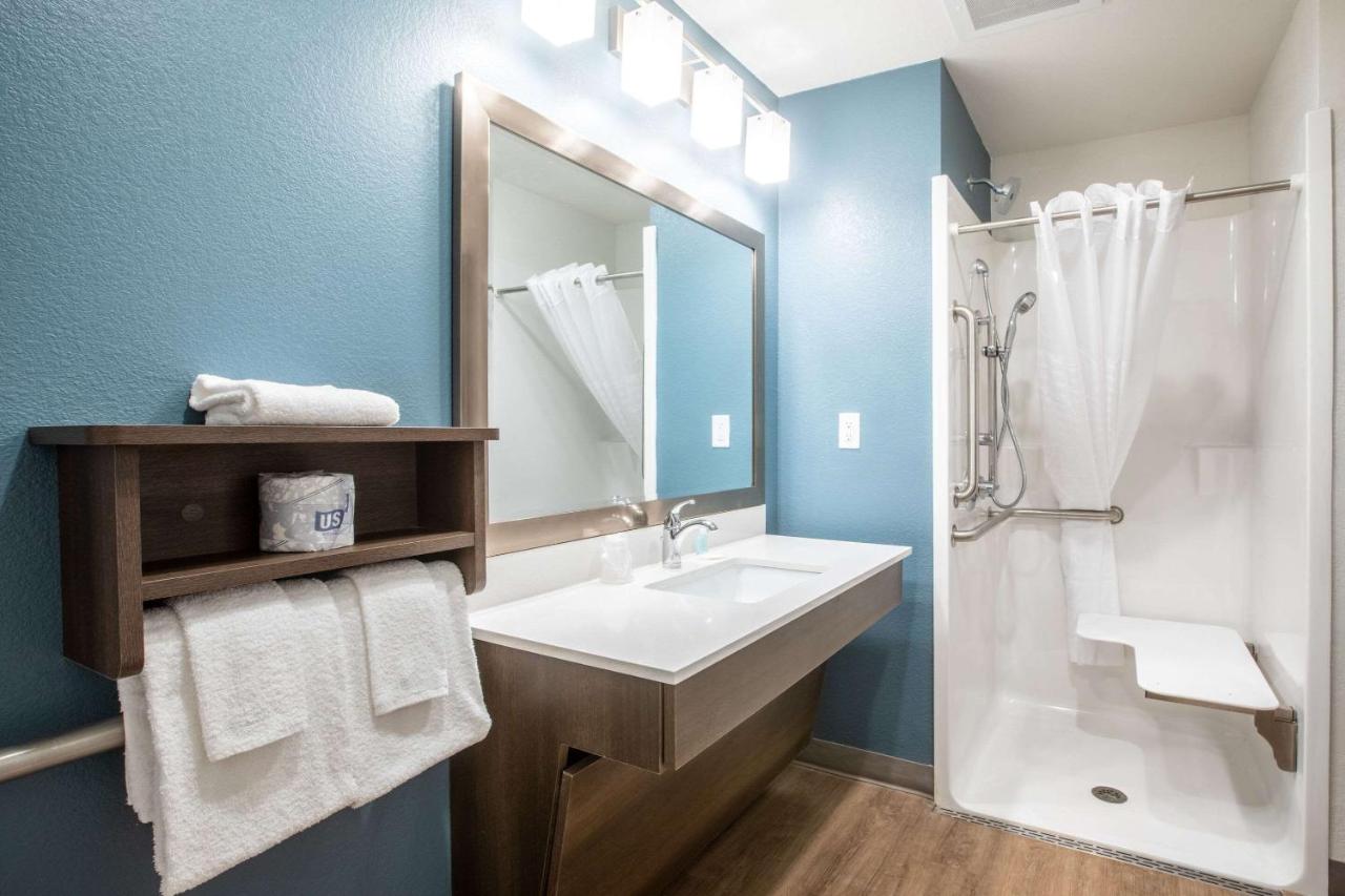 Queen Room - Accessible/Non-Smoking at WoodSpring Suites Atlanta McDonough