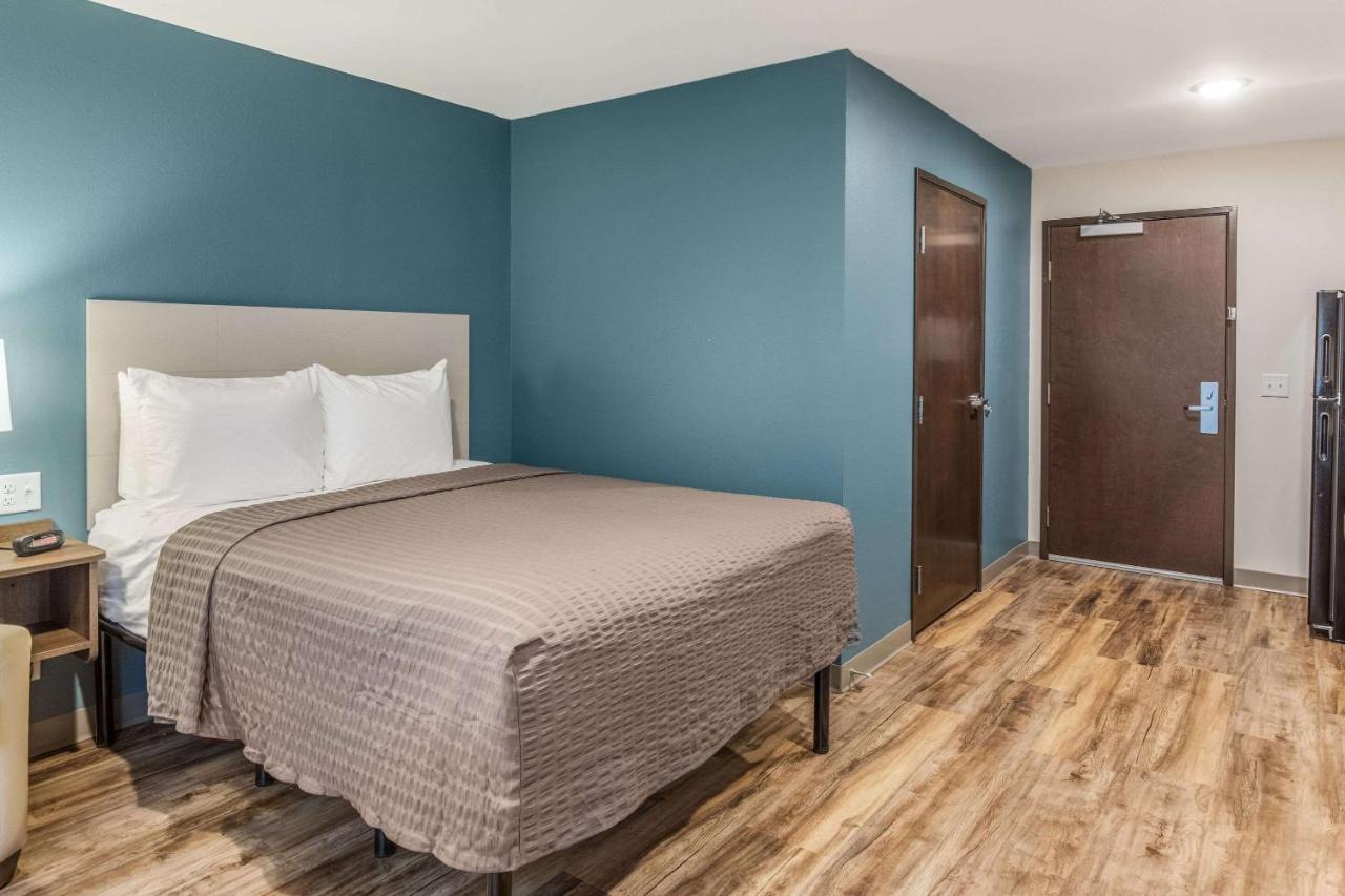 Standard Queen Room - Non-Smoking at WoodSpring Suites Greenville Haywood Mall